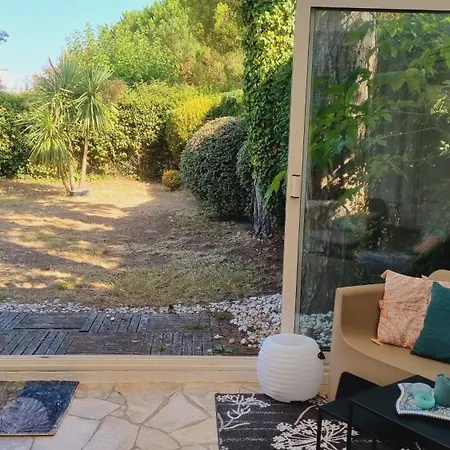 Holiday home Maison Des Pins - Jardin, Calme Et - Lock'inn *